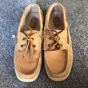 Bass & Co. tan boat shoe